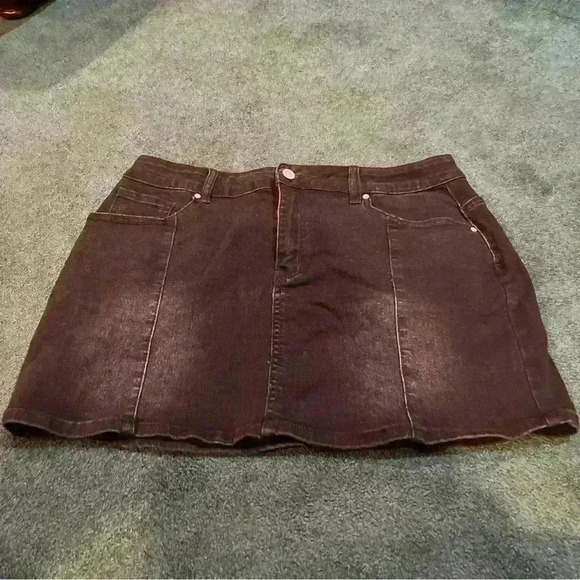 Womens just quella black denim a-line skirt Distressed sz XL- NWOT - Picture 1 of 8